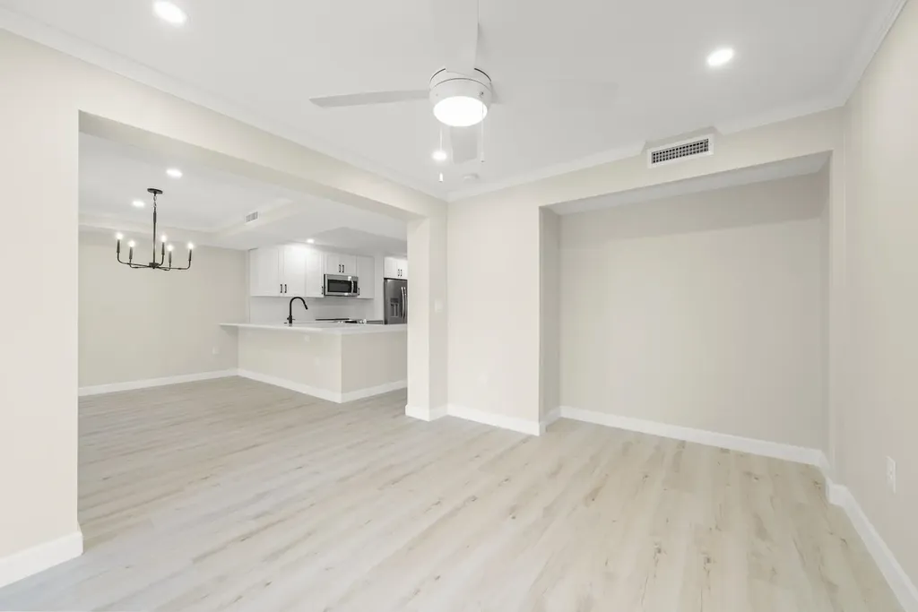 200 Periwinkle Way Sanibel FL 33957