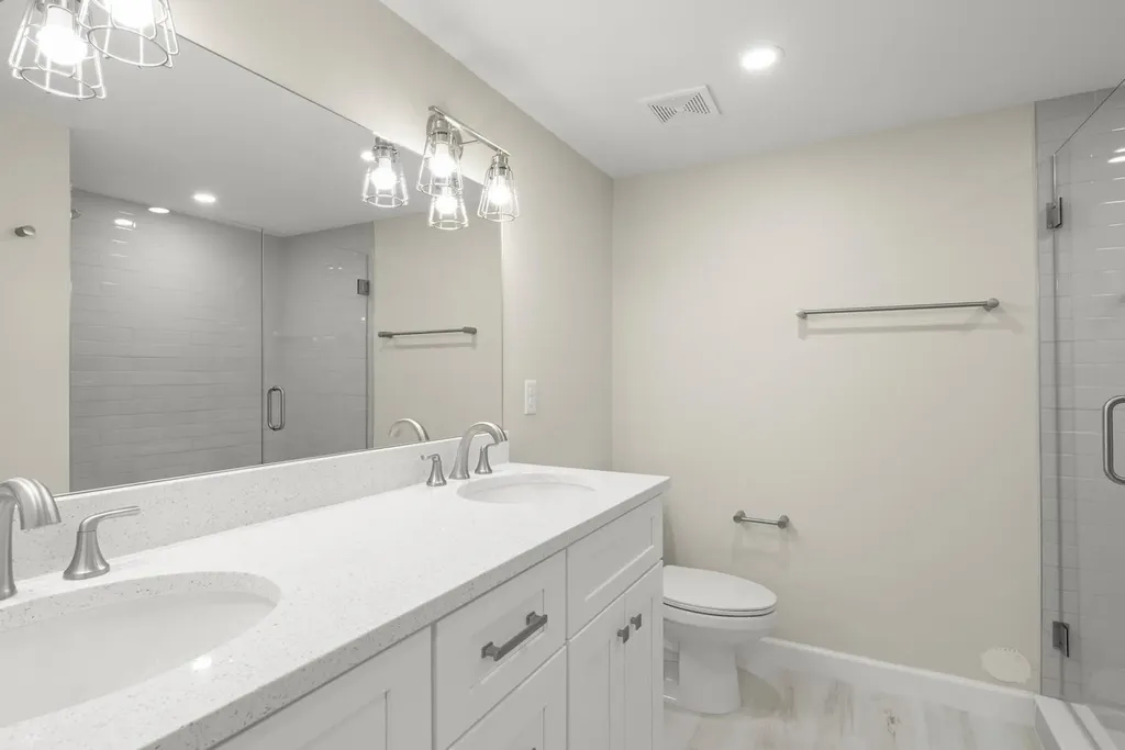 200 Periwinkle Way Sanibel FL 33957