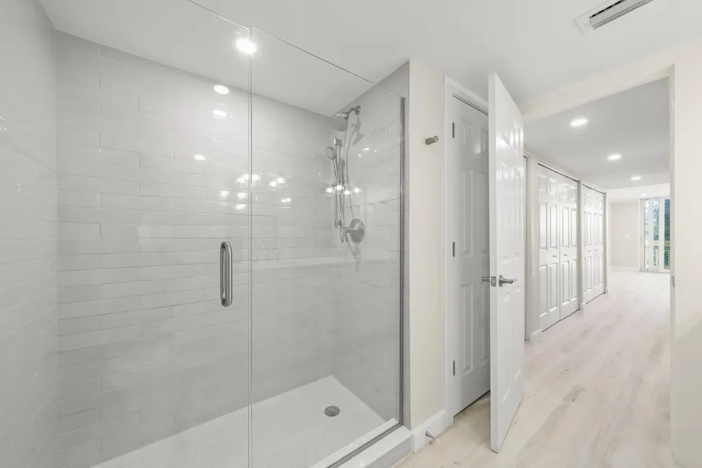 200 Periwinkle Way Sanibel FL 33957