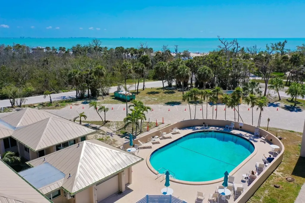 200 Periwinkle Way Sanibel FL 33957