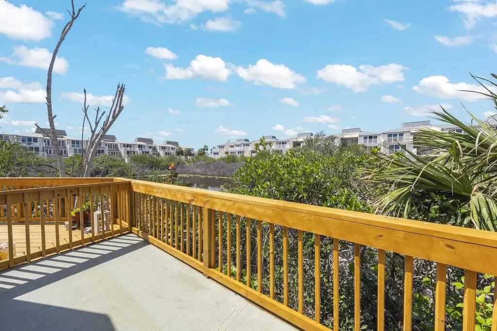 200 Periwinkle Way Sanibel FL 33957