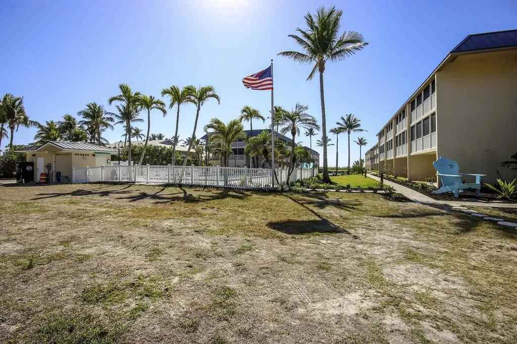 1246 Fulgur Street Sanibel FL 33957