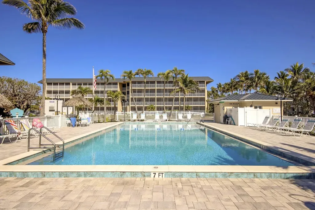 1246 Fulgur Street Sanibel FL 33957