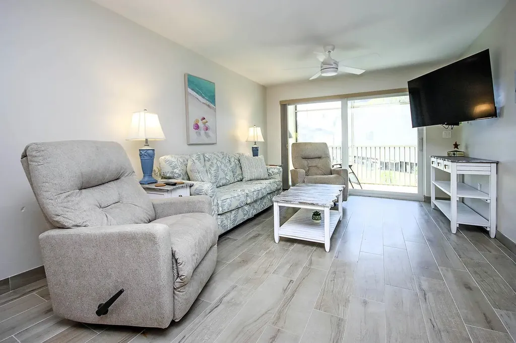 1246 Fulgur Street Sanibel FL 33957