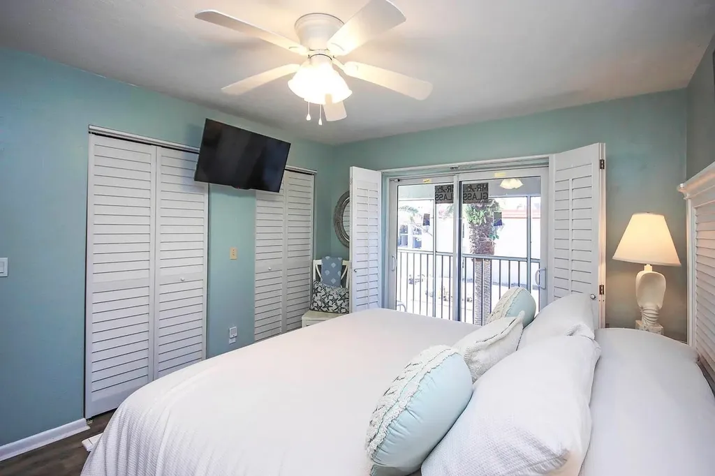 827 E Gulf Drive Sanibel FL 33957