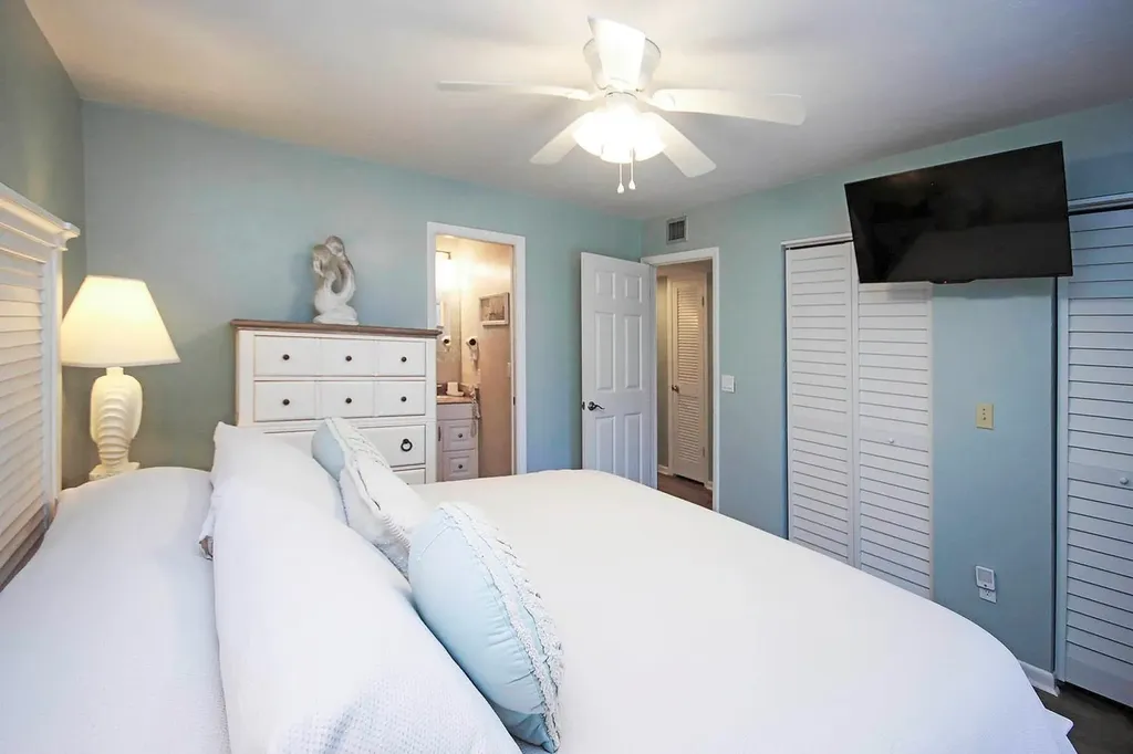 827 E Gulf Drive Sanibel FL 33957