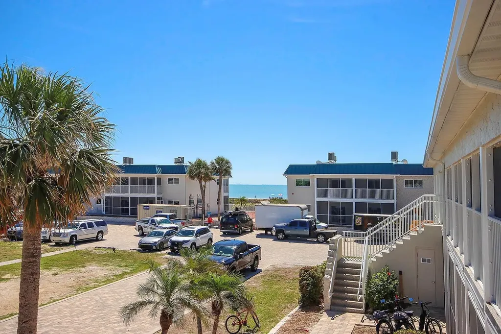 827 E Gulf Drive Sanibel FL 33957