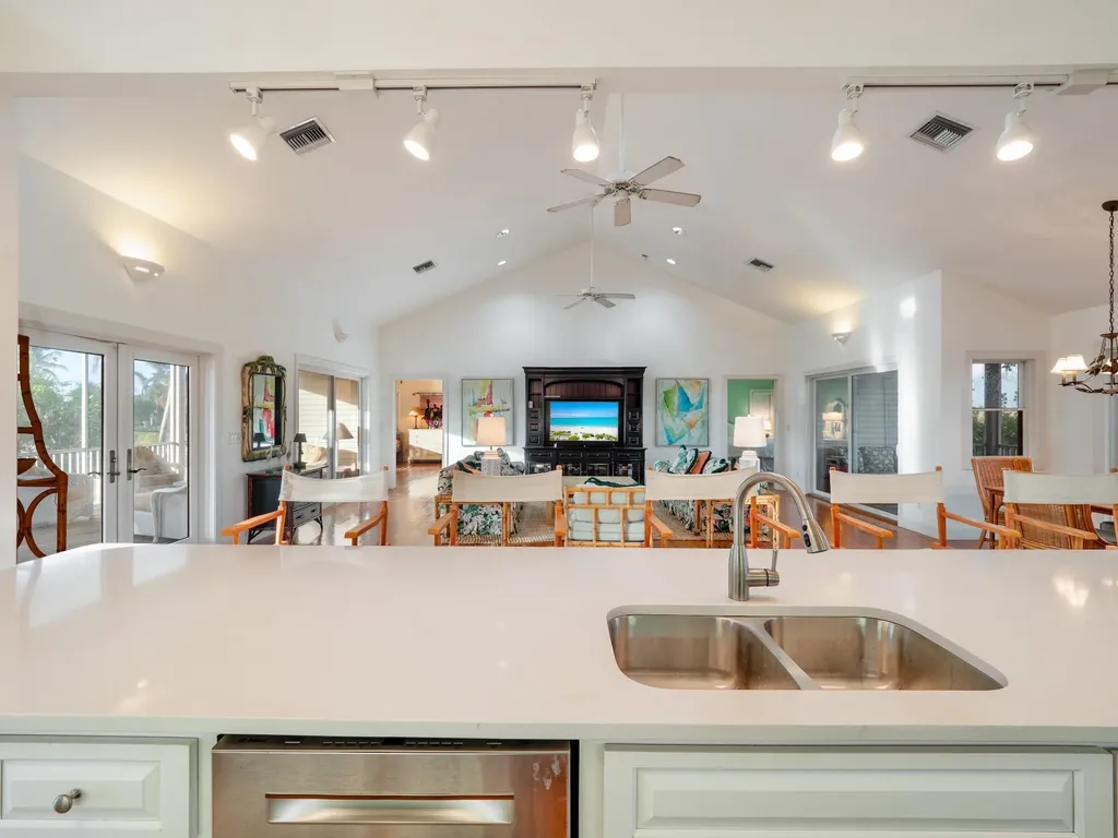 16543 Captiva Drive Sanibel FL 33957