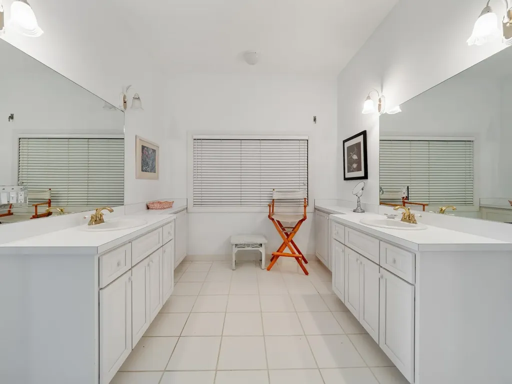 16543 Captiva Drive Sanibel FL 33957