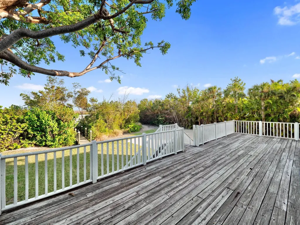 16543 Captiva Drive Sanibel FL 33957