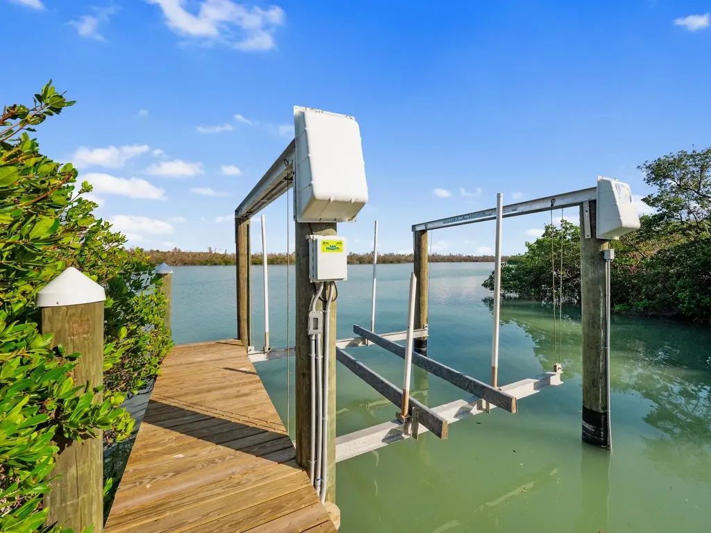 16543 Captiva Drive Sanibel FL 33957