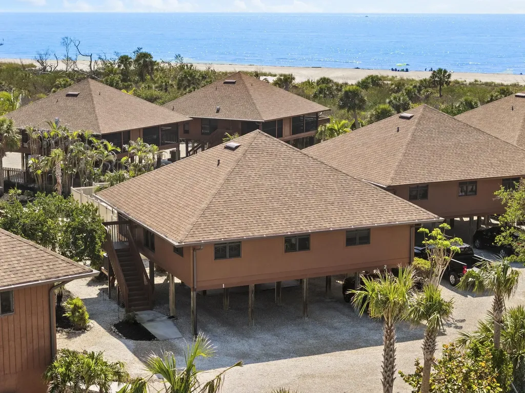 1811 Olde Middle Gulf Drive Sanibel FL 33957