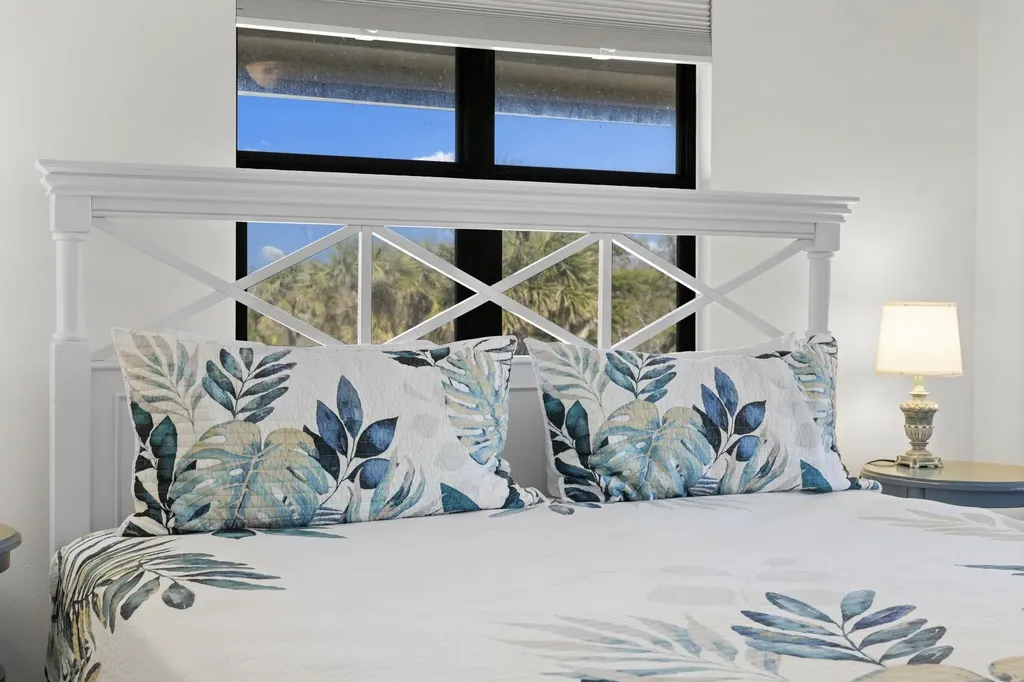 1811 Olde Middle Gulf Drive Sanibel FL 33957