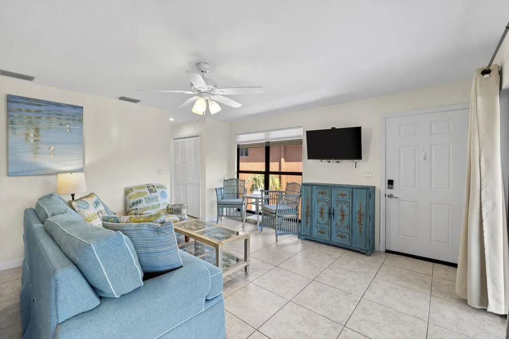 1811 Olde Middle Gulf Drive Sanibel FL 33957