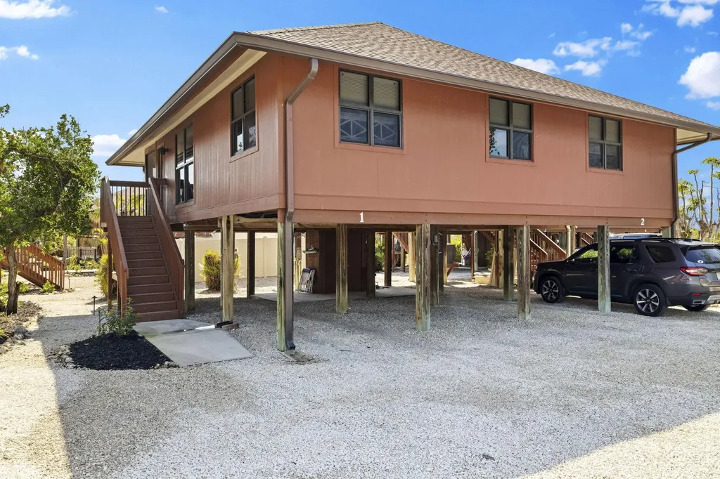 1811 Olde Middle Gulf Drive Sanibel FL 33957