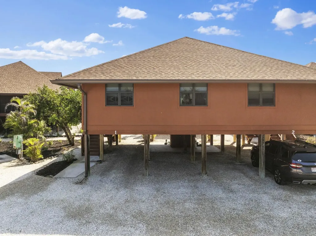 1811 Olde Middle Gulf Drive Sanibel FL 33957