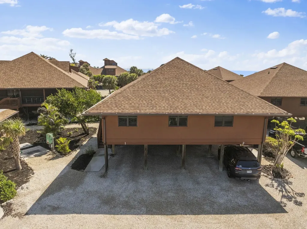 1811 Olde Middle Gulf Drive Sanibel FL 33957