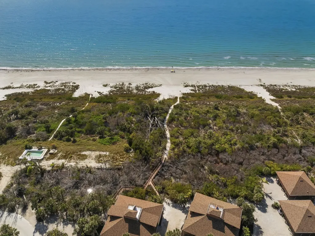 1811 Olde Middle Gulf Drive Sanibel FL 33957