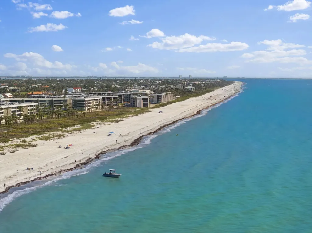 1811 Olde Middle Gulf Drive Sanibel FL 33957