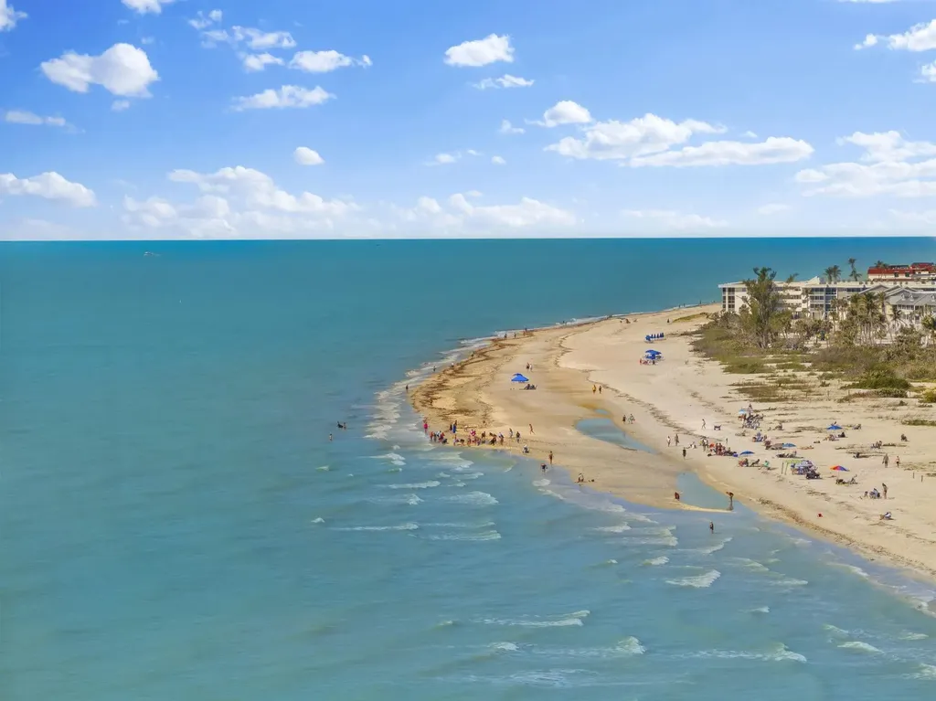 1811 Olde Middle Gulf Drive Sanibel FL 33957