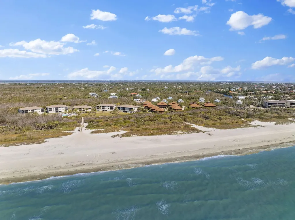 1811 Olde Middle Gulf Drive Sanibel FL 33957