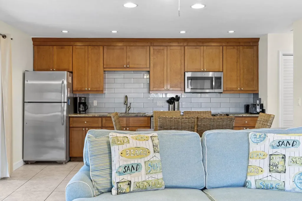 1811 Olde Middle Gulf Drive Sanibel FL 33957