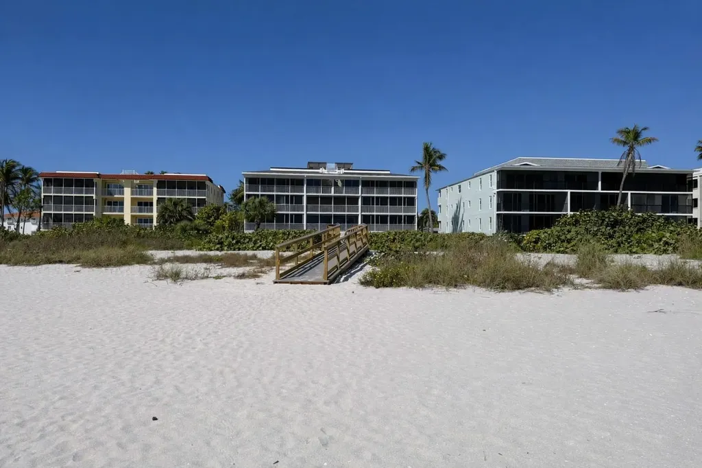 3015 W Gulf Drive Sanibel FL 33957