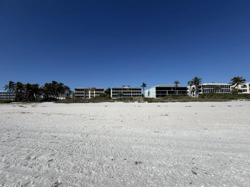 3015 W Gulf Drive Sanibel FL 33957