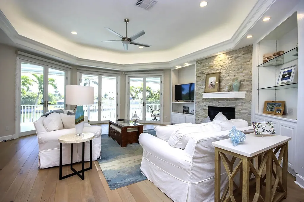 877 Limpet Drive Sanibel FL 33957