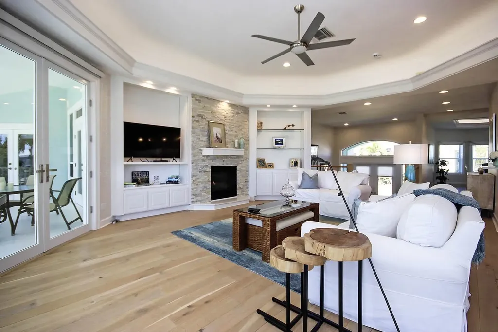 877 Limpet Drive Sanibel FL 33957