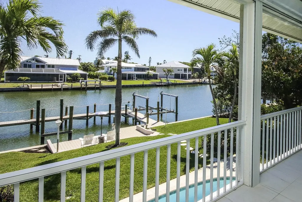 877 Limpet Drive Sanibel FL 33957