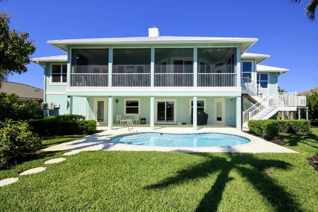 877 Limpet Drive Sanibel FL 33957