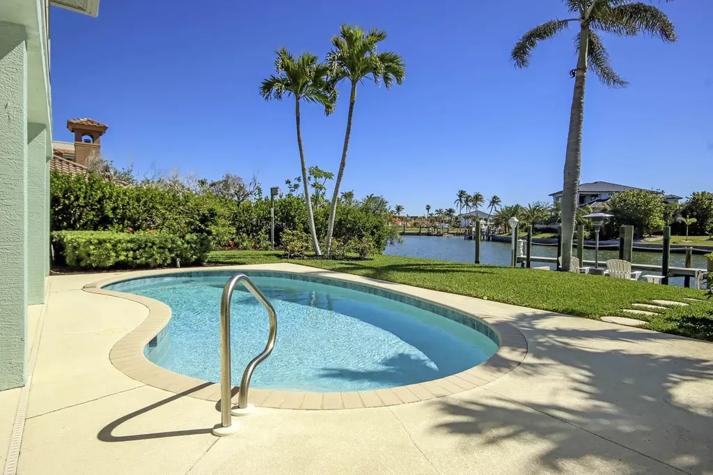 877 Limpet Drive Sanibel FL 33957