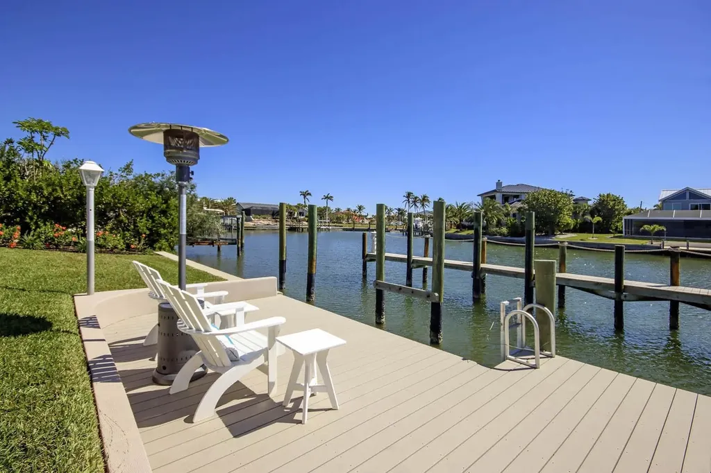 877 Limpet Drive Sanibel FL 33957