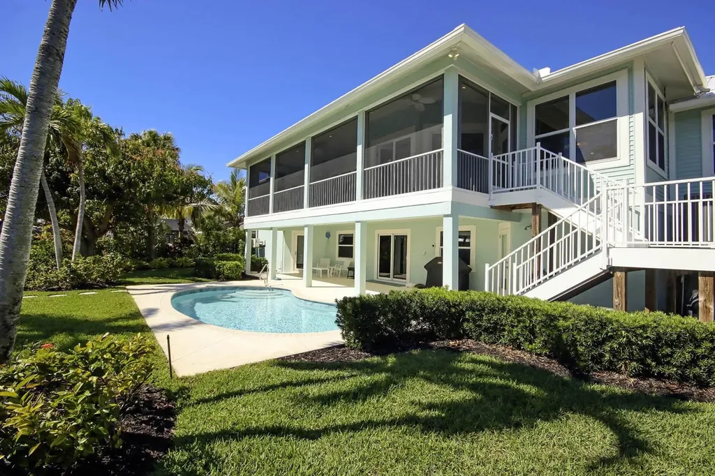 877 Limpet Drive Sanibel FL 33957