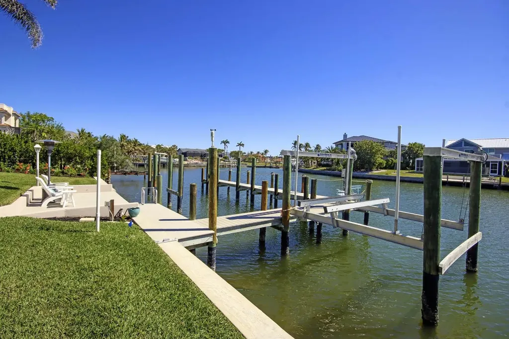 877 Limpet Drive Sanibel FL 33957