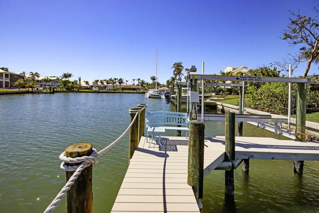 877 Limpet Drive Sanibel FL 33957