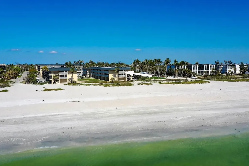 1246 Fulgur Street Sanibel FL 33957