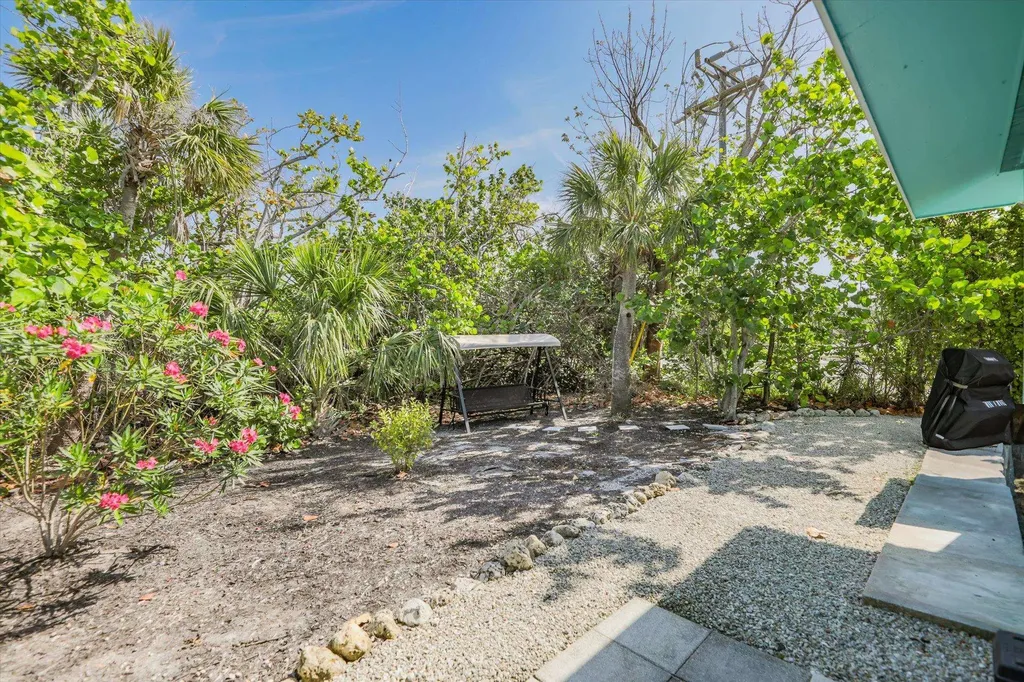 1012/1014 E Gulf Drive Sanibel FL 33957