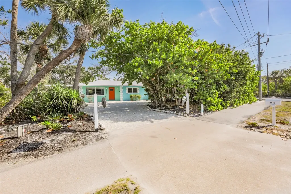1012/1014 E Gulf Drive Sanibel FL 33957