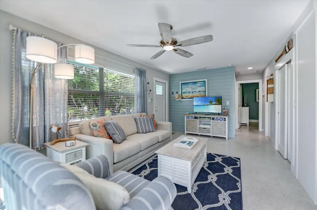 1012/1014 E Gulf Drive Sanibel FL 33957