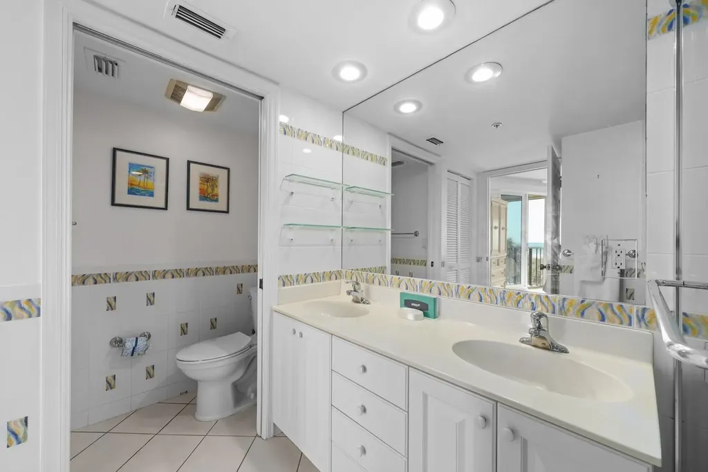 255 Periwinkle Way Sanibel FL 33957