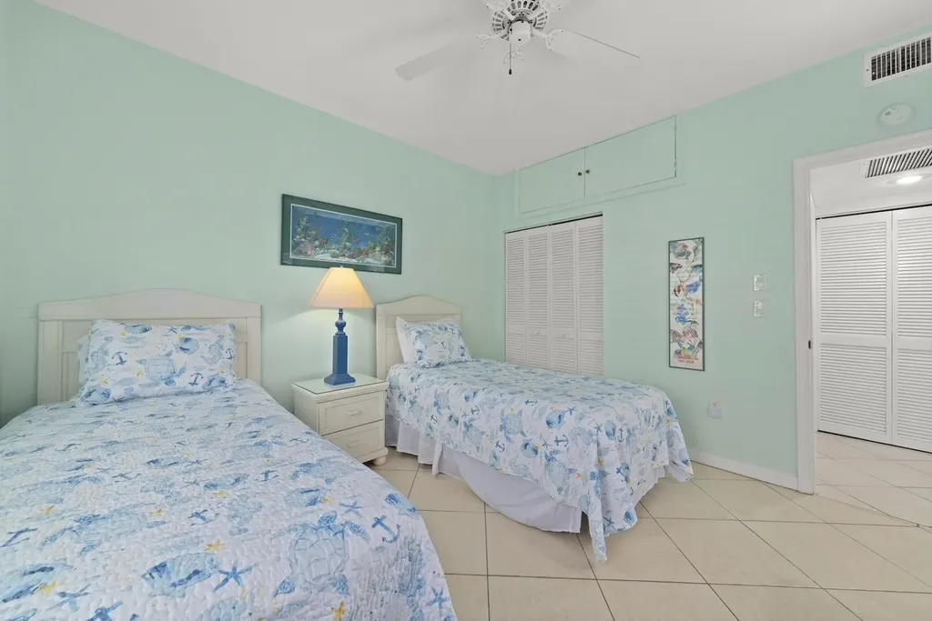 255 Periwinkle Way Sanibel FL 33957
