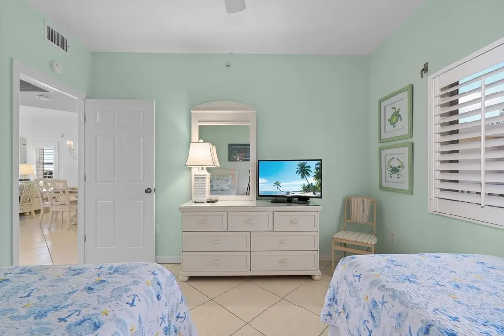 255 Periwinkle Way Sanibel FL 33957