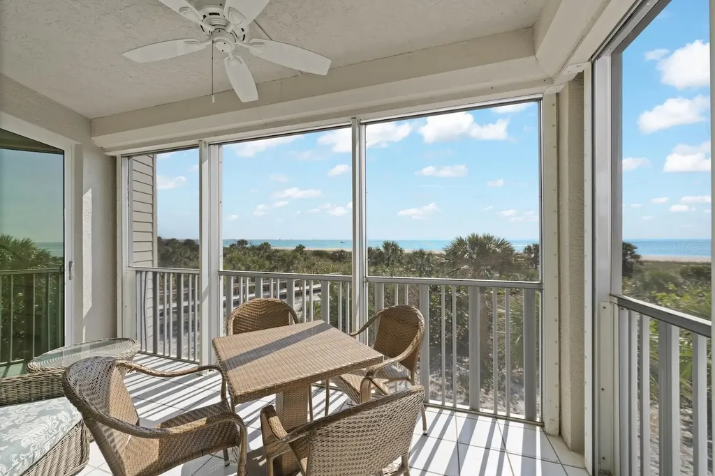 255 Periwinkle Way Sanibel FL 33957