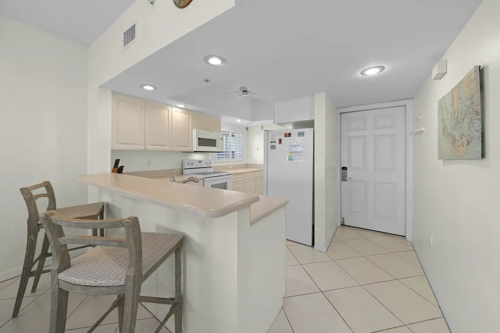 255 Periwinkle Way Sanibel FL 33957