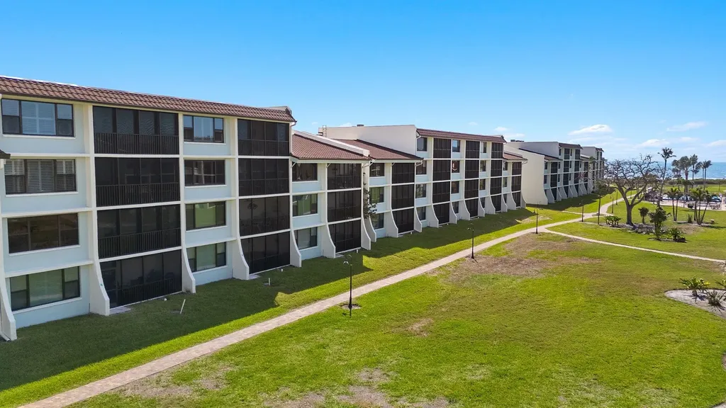 979 E Gulf Drive Sanibel FL 33957