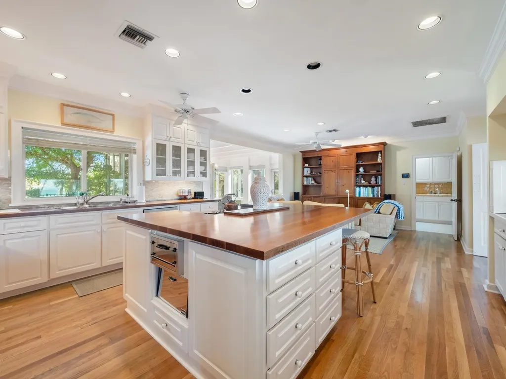 16530 Captiva Drive Captiva FL 33924