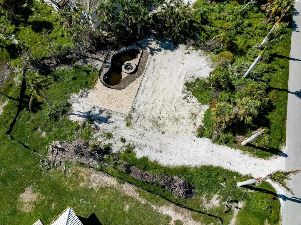 327 Palm Lake Drive Sanibel FL 33957