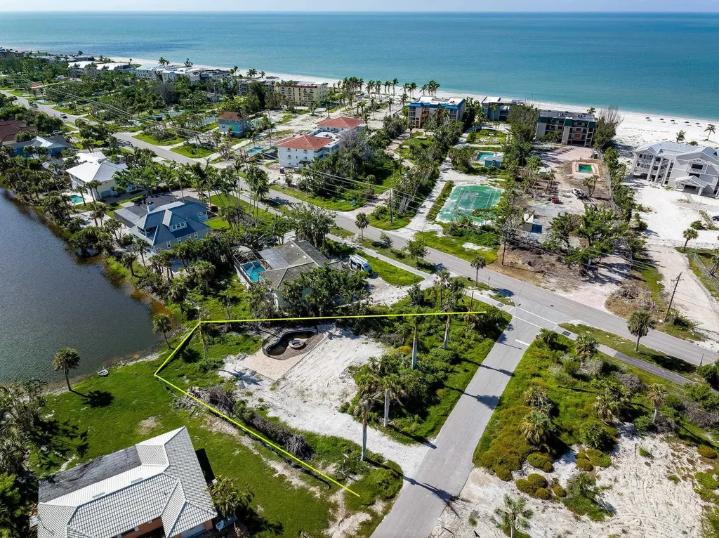 327 Palm Lake Drive Sanibel FL 33957